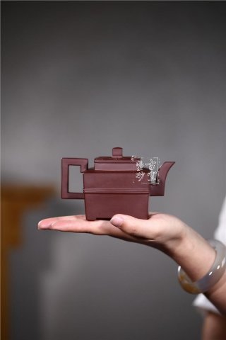 《金砂四方》 《金砂四方》